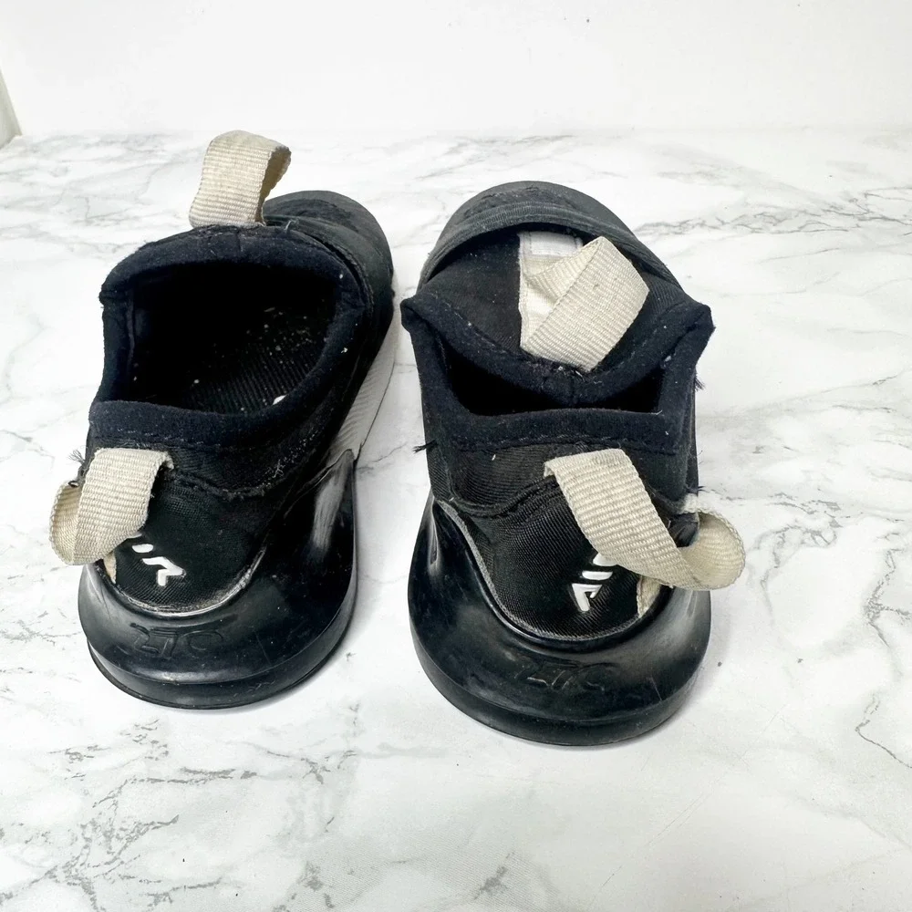 Nike Air Max 270 Extreme Kids 9C Black White Good Slip On Athletic Sneaker